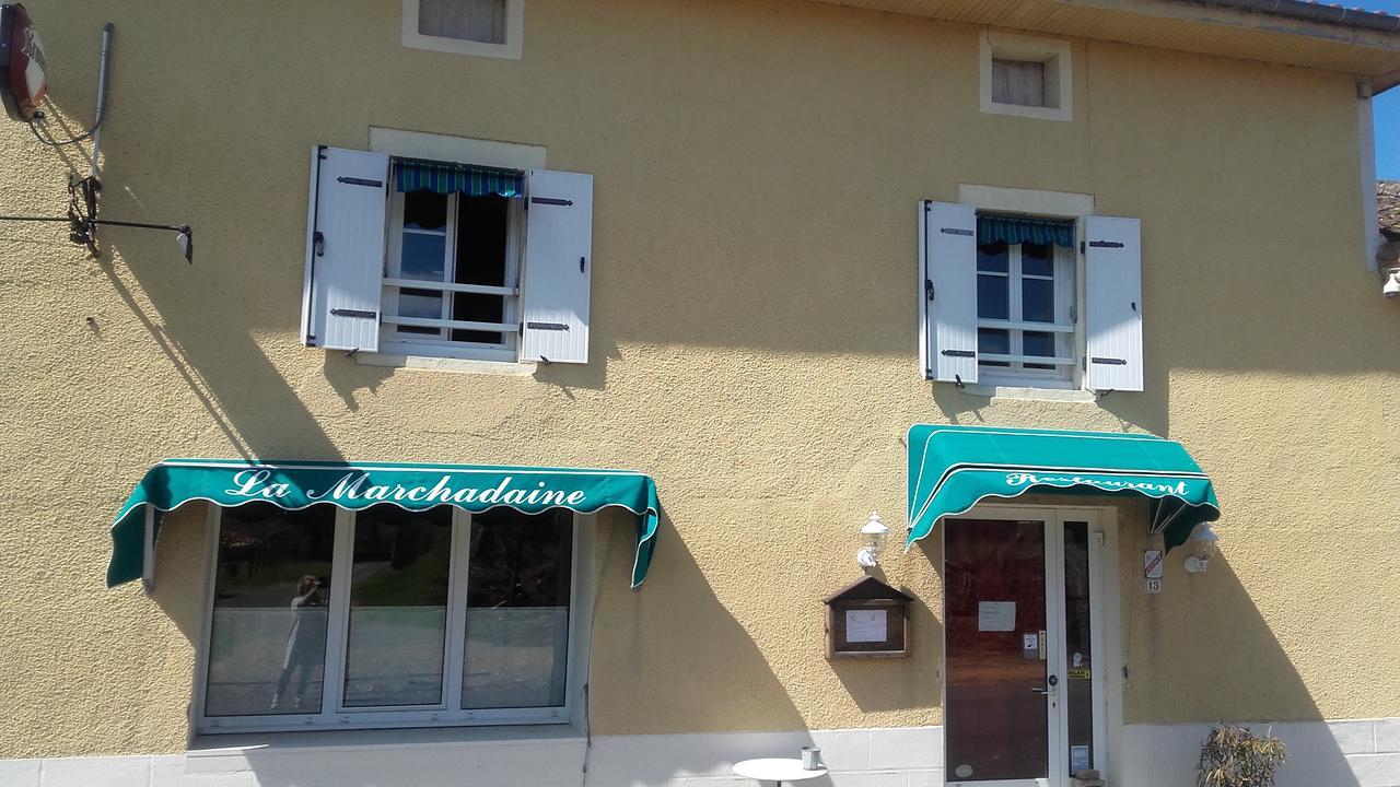 Auberge La Marchadaine Montrollet Kültér fotó