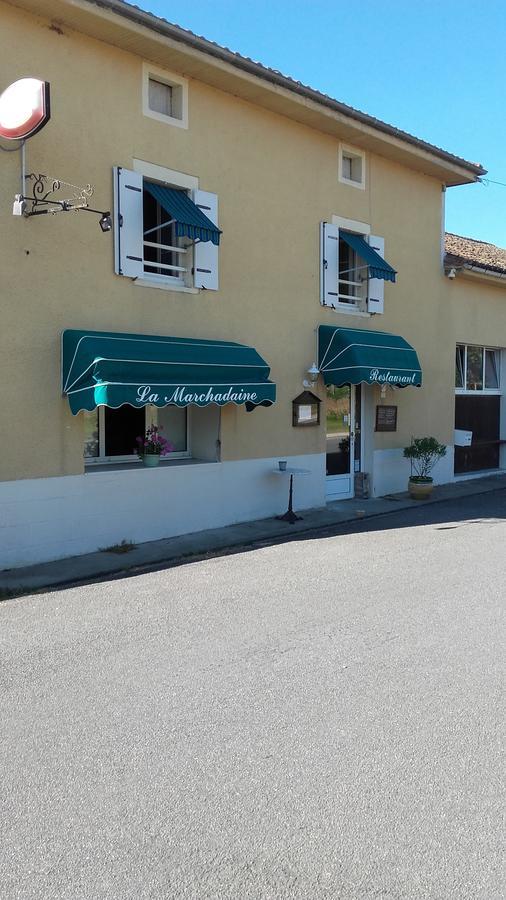 Auberge La Marchadaine Montrollet Kültér fotó